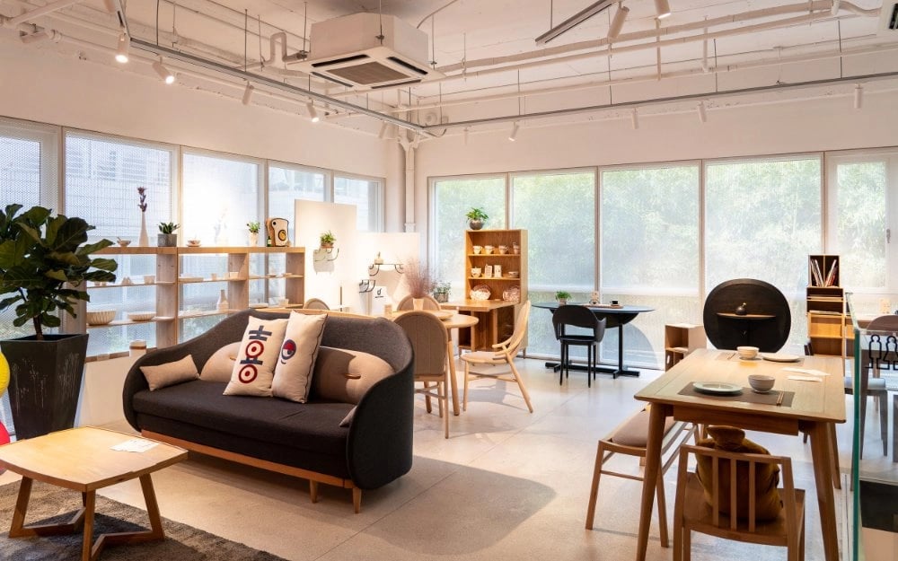 Competitive track lighting price options for wholesale buyers in Florida