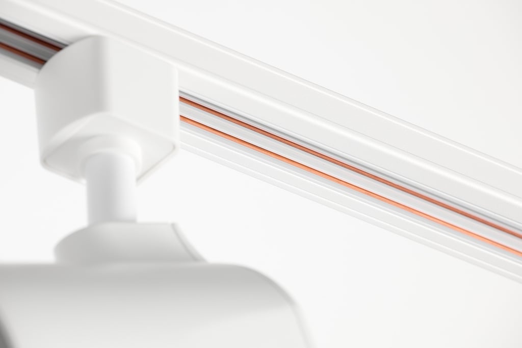 Buy 2 circuit vs 3 circuit track lighting at best price in California USA