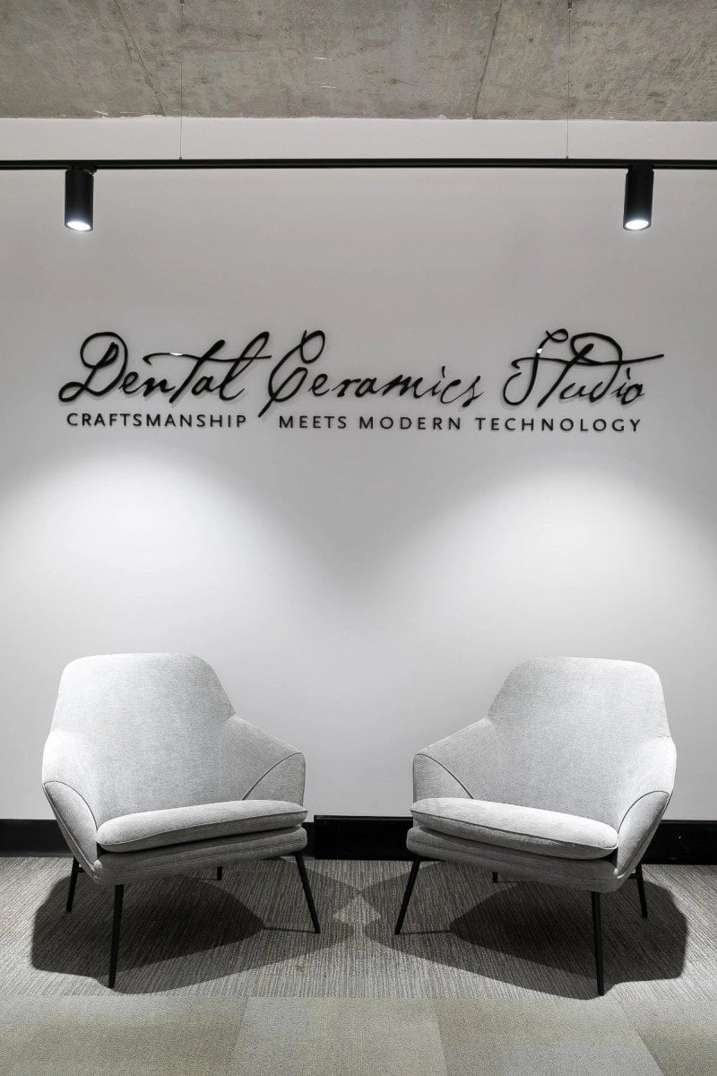 Track lighting price overview for high output LED heads in Illinois project