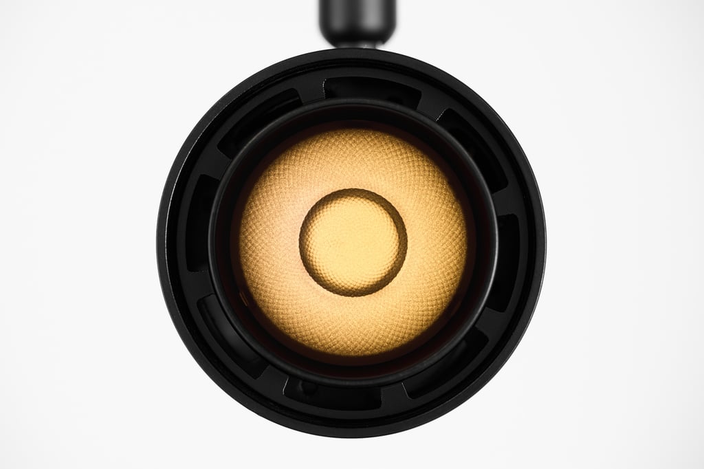 Buy professional LED track lighting systems for galleries and boutiques in Texas