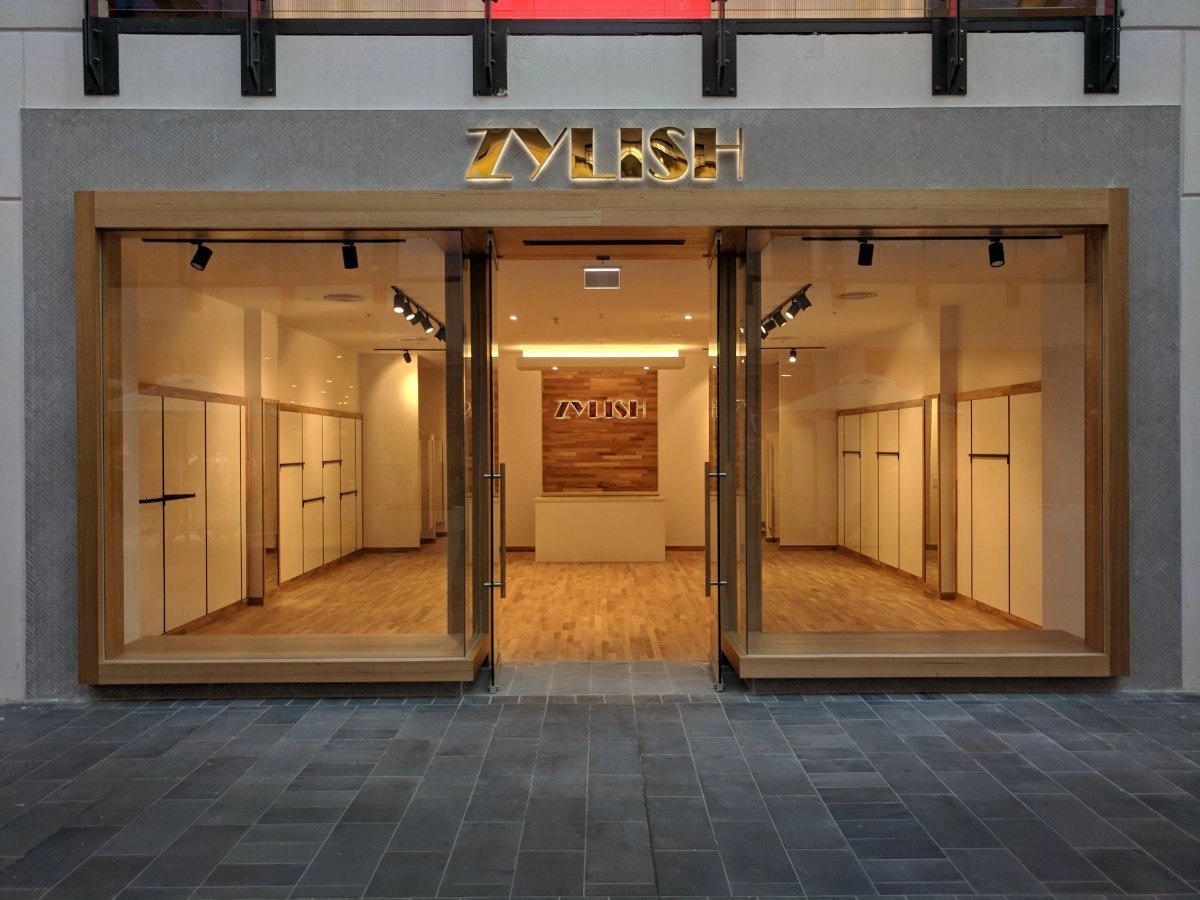 Commercial track lighting supplier serving retail and office projects in Illinois