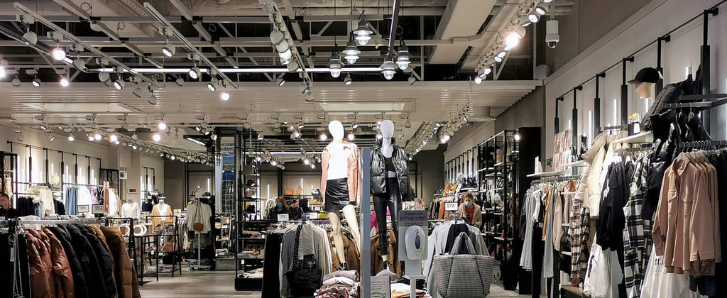 Trusted supplier of LED display lighting for retail spaces in New York