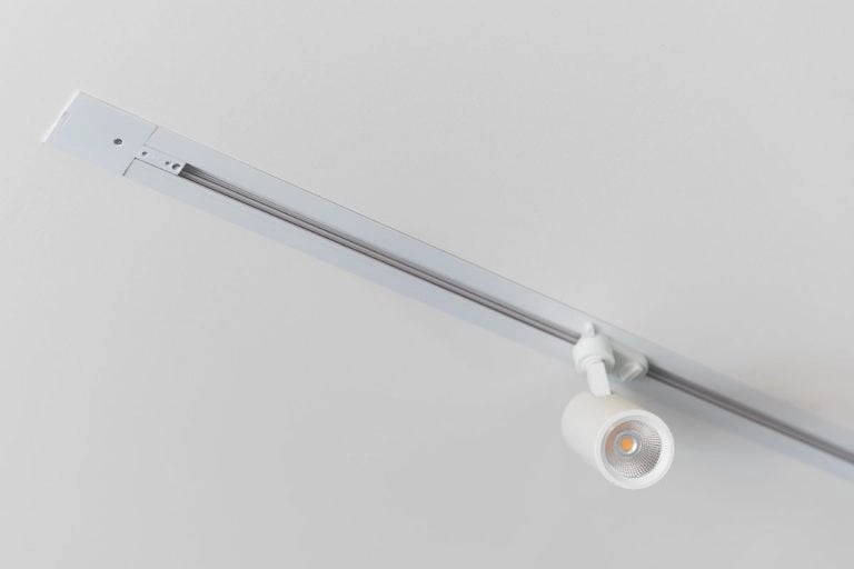 Buy professional commercial LED track lighting for showrooms in Texas