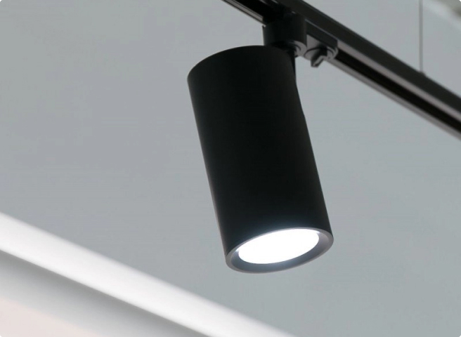 Expert track lighting supplier advice on multi circuit systems in Massachusetts