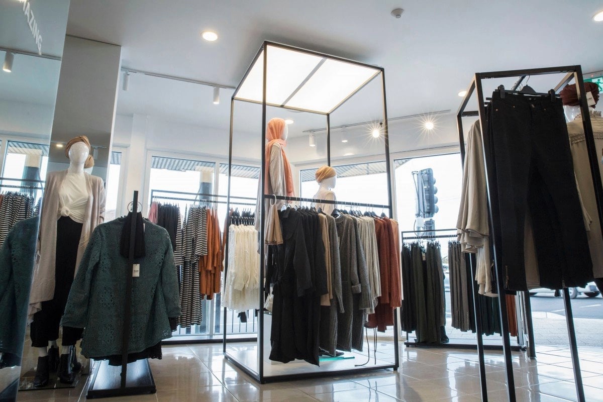 Affordable price retail window lighting ideas for shops in Washington