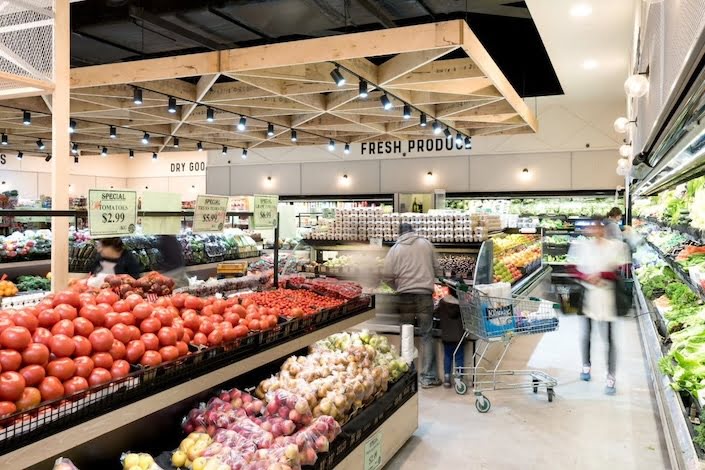 Supplier of versatile LED track lighting fixtures for Michigan galleries