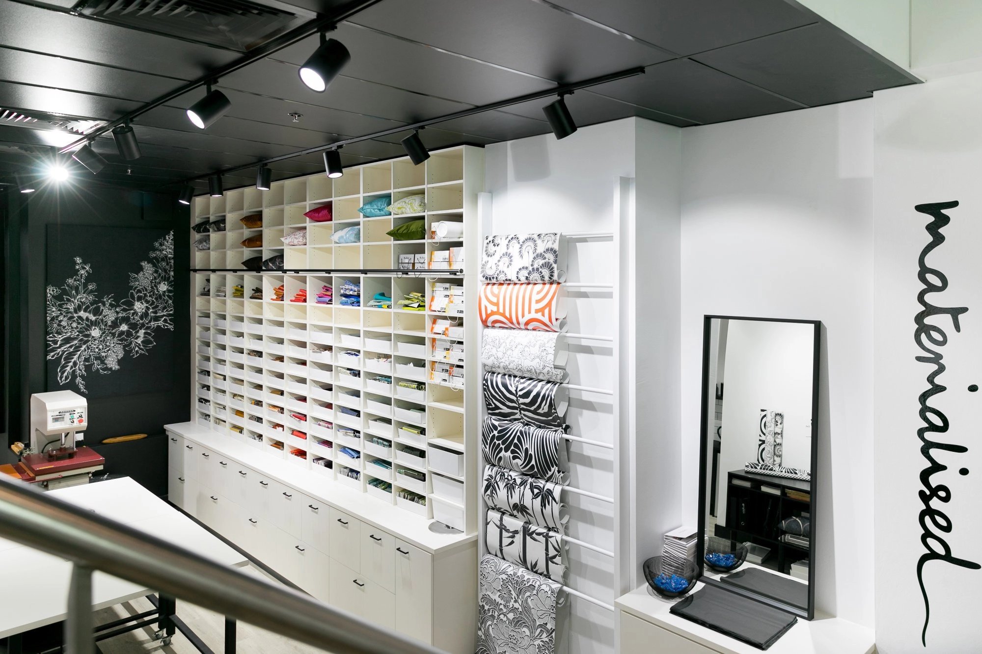 Retail window lighting price guide for commercial stores in Massachusetts