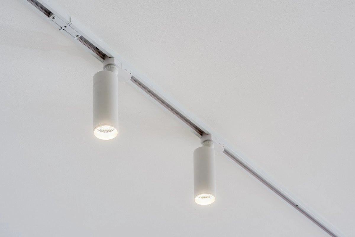 Salon track lighting price guide for modern studios in New York