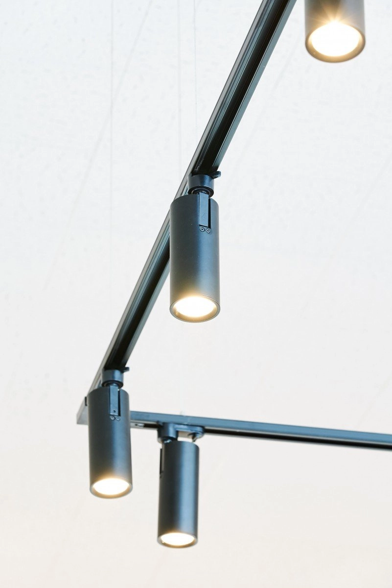 Track Lighting World | Salon Spot Lighting